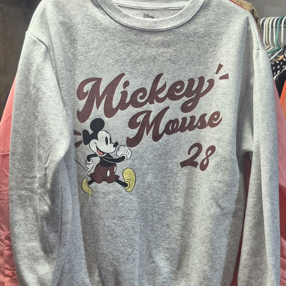 DISNEY MICKEY MPUSE '28 GRAPHIC CREWNECK. EUC.  SMALL.